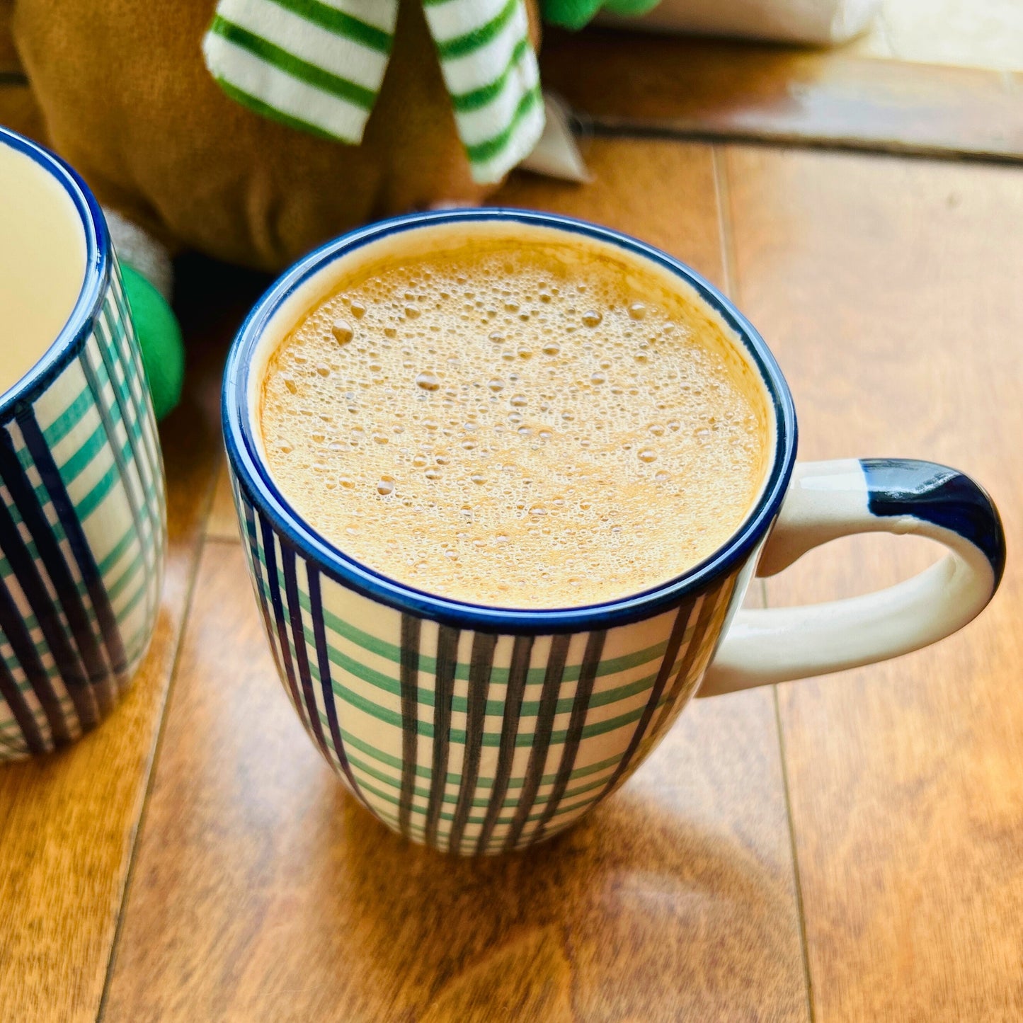 Shyn Nest Blue & Green Checkered Coffee/Tea Mugs | Set of 2